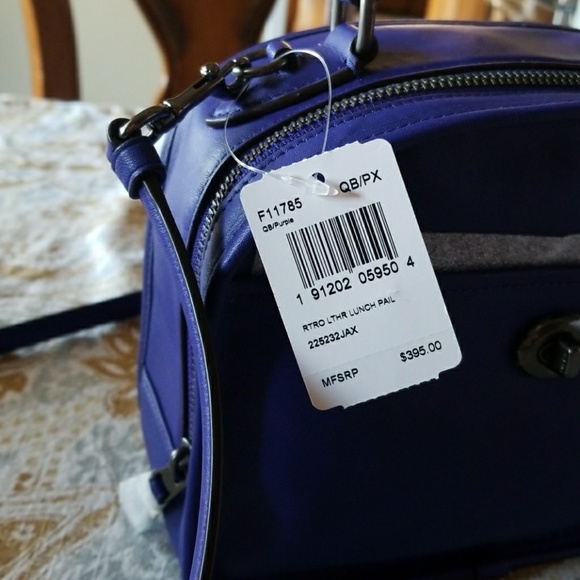 🎉SOLD🎉 Coach Retro Leather lunch pail purse - Picture 2 of 6